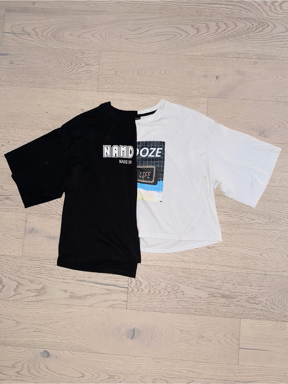 SHEIN Split Design Boxy Cut Cropped Tee in Black and White Size Large